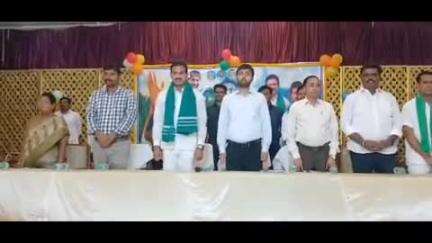 మహబూబాబాద్: దంతాలపల్లి మండల కేంద్రంలో భూభారతి చట్టంపై ప్రజలకు అవగాహన కల్పించిన ప్రభుత్వ విప్ రామచంద్రనాయక్