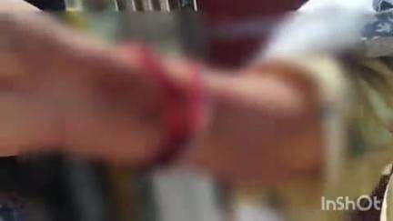आगरा: अवधपुरी में पति ने पत्नी को बेरहमी से पीटा, धारदार हथियार से किया घायल, घर से बाहर निकालने का आरोप