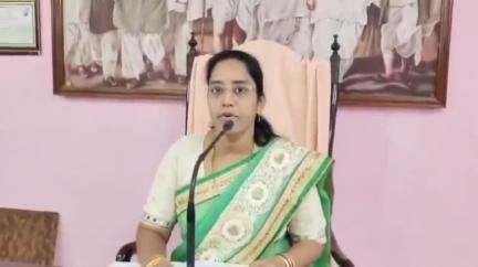 మండపేటలో వాడి వేడిగా కౌన్సిల్ అత్యవసర సమావేశం