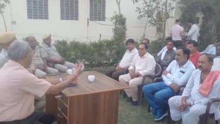 पुष्कर: पहलगाम में आतंकी हमले के बाद पुष्कर पुलिस थाने में जिला पुलिस अधीक्षक के निर्देशन पर सीएलजी सदस्यों की बैठक आयोजित