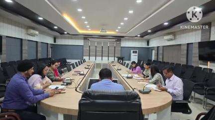 তিনিচুকীয়া: জিলা আয়ুক্ত স্বপ্নিল পালৰ সদৰত পঞ্চায়ত নিৰ্বাচনৰ সৈতে জড়িত সকলো কোষৰ ভাৰপ্ৰাপ্ত বিষয়াসকলৰ সৈতে আলোচনাত মিলিত