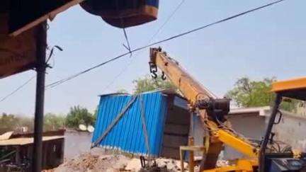 सिमगा: हथबंद बाजार चौक से अवैध अतिक्रमण हटाया गया