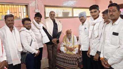सेनगाव: तालुक्यातील भाजपा पदाधिकाऱ्यांनी घेतली पोहरादेवी येथे आमदार तथा महंत बाबूसिंग महाराज राठोड यांची भेट