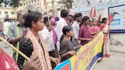 পুরাতন মালদা: মালদা থানার পুলিশের বিরুদ্ধে একাধিক অভিযোগ তুলে থানা ঘেরাও করে বিক্ষোভ ABM -র
