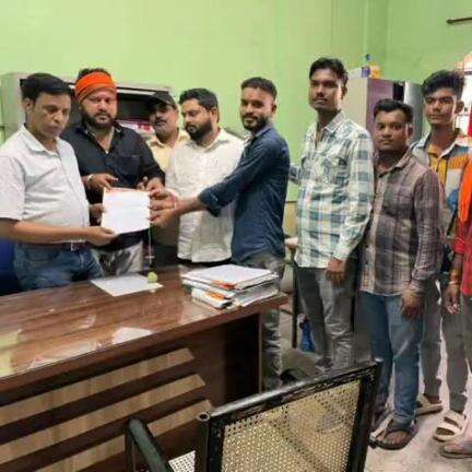 चांडिल: चांडिल अनुमंडल कार्यालय में श्रीराम सनातन समिति ने एसडीएम को ज्ञापन सौंपा