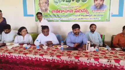 బెల్లంపల్లి: నీల్వాయి గ్రామపంచాయతీ రైతు వేదికలో భూభారతి 2025 పై అవగాహన సదస్సు నిర్వహించిన కలెక్టర్ కుమార్ దీపక్,ఎమ్మెల్యే వినోద్
