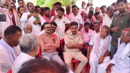 ಗಂಗಾವತಿ: ಆಚಾರ ನರಸಾಪುರ ಗ್ರಾಮದಲ್ಲಿ ವೈಯುಕ್ತಿಕ ಕಲಹ ವಿಷ ಸೇವಿಸಿದ ಬೀರಪ್ಪ ಚಿಕಿತ್ಸೆ ಫಲಿಸದೆ ಸಾವು; ನಿವಾಸಕ್ಕೆ ಅಧಿಕಾರಿಗಳು ಭೇಟಿ