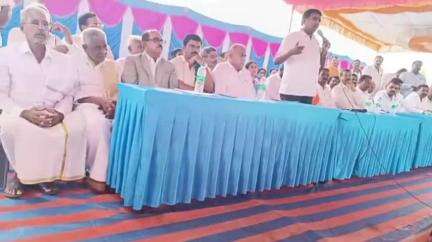 ಮಾಗಡಿ: ದಾಸೇಗೌಡನದೊಡ್ಡಿ ಗ್ರಾಮದಲ್ಲಿ ರೈತರ ಜೊತೆಗೆ ಶಾಸಕ ಶ್ರೀನಿವಾಸ್ ಸಭೆ
