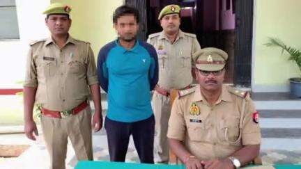पडरौना: पड़रौना कोतवाली की पुलिस टीम ने दहेज हत्या के वांछित आरोपी सलमान मंसूरी को किया गिरफ्तार, विधिक कार्रवाई कर भेजा जेल