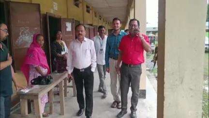 মানকাচৰ: পঞ্চায়ত নিৰ্বাচনৰ ভোট গণনাৰ বাবে হাটশিঙিমাৰীত  ১৮৫ গৰাকী গণনাকাৰী তত্বাৱধায়কক প্ৰশিক্ষণ