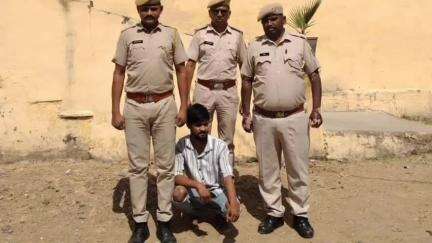 झाडोल: बाघपुरा पुलिस ने सोशल मीडिया पर हथियार के साथ फोटो पोस्ट कर आमजन में दहशत फैलाने वाला आरोपी गिरफ्तार