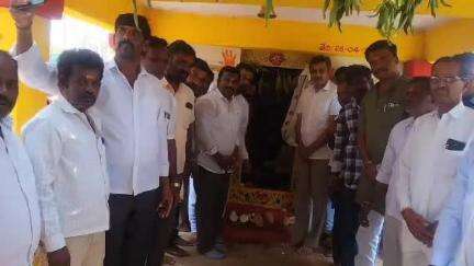ఇబ్రహీంపట్నం: దైవారాధన ఆధ్యాత్మిక చింతనతో మానవాళికి సకల శుభాలు చేకూరుతాయి: ఎంపీ కొండా విశ్వేశ్వర్ రెడ్డి