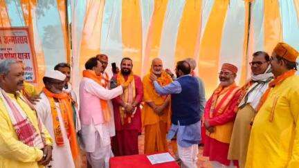 मड़ियाहू: सहरमा गांव में धूमधाम से मनाया गया परशुराम जन्मोत्सव, निकाली गई शोभायात्रा