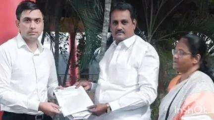 చిత్తూరు ప్రభుత్వ ఆసుపత్రిలో యాజమాన్యం తప్పిదాల వల్ల తన కుమార్తె మృతిచెందిని జిల్లా కలెక్టర్కు ఫిర్యాదు చేసిన బాధితుడు