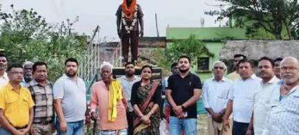 पोटका: रसुनचोपा में पूर्व विधायक सनातन मांझी की पुण्यतिथि पर कार्यक्रम आयोजित, विधायक संजीव सरदार की पत्नी रानीता सरदार पहुंचीं