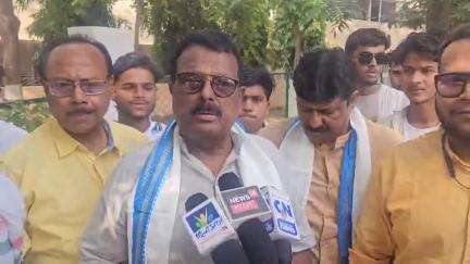 সিউড়ি ১: সিউড়ির বিদ্যাসাগর কলেজের সাংস্কৃতিক অনুষ্ঠানে উপস্থিত হয়ে কলেজ নির্বাচন প্রসঙ্গে একাধিক মন্তব্য করলেন বিধায়ক