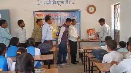 *शासकीय माध्यमिक विद्यालय ग्राम पंचायत बाड़ीखार, स्कूल चले हम प्रवेश उत्सव 2025_26 कार्यक्रम हुआ संपन्न बाड़ीखार स्कूल।