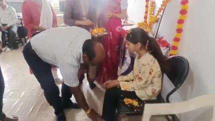 सनावद: बांगरदा की शासकीय स्कूल में विद्यार्थियों का प्रवेशोत्सव मनाया गया