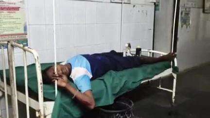सोनुआ: बाइक अनियंत्रित होकर गिरने से युवक और बच्चा घायल