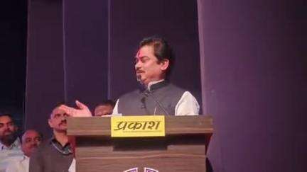जामखेड: जामखेड तालुक्यातील गावांना जोडणाऱ्या रस्त्याच्या दुरुस्तीसाठी 10 कोटी रुपयांचा निधी मंजूर