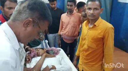 कौआकोल: सरौनी गांव के पास बस और बाइक की टक्कर में एक युवक की मौत, एक की हालत गंभीर, नवादा रेफर