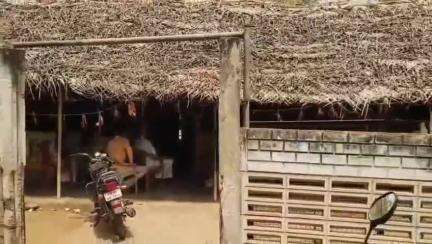 திருவையாறு: மேல தெருவில் ஊராட்சி மன்ற தலைவர் வீட்டில் நாட்டுவெடி வீசப்பட்டதால் பரபரப்பு
