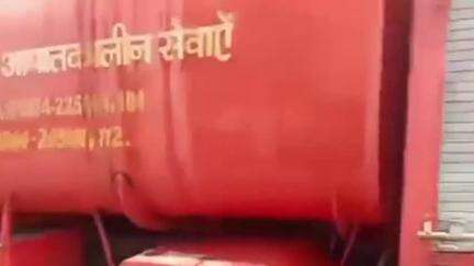 थानेसर: लाडवा में CNG कैंटर से गैस लीक, दमकल विभाग और थाना प्रभारी पहुंचे, बड़ा हादसा टला, रूट डायवर्ट