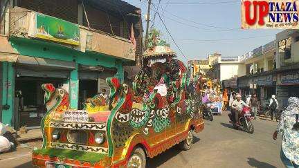 राठ में धूमधाम से निकली भगवान परशुराम जयंती की शोभायात्रा