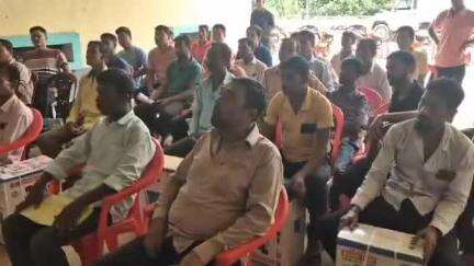 সাব্রুম: পোয়াংবাড়ি ব্লকে কৃষকদের সাহায্যার্থে কৃষি ও কৃষক কল্যাণ দপ্তরের উদ্যোগে কৃষি যন্ত্রপাতি বিতরণ