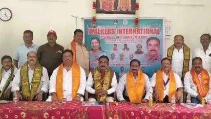 నగరి: పహల్గాం ఉగ్రవాద మతోన్మాదంపై పుత్తూరులో వాకర్స్ అసోసియేషన్ సభ్యులు నిరసన