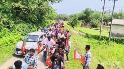ধেমাজি: দ পথাৰত সাংসদ প্ৰদান বৰুৱাৰ উপস্থিতিত বিজেপি মিত্ৰজোঁটৰ নিৰ্বাচনী প্ৰচাৰ সভা