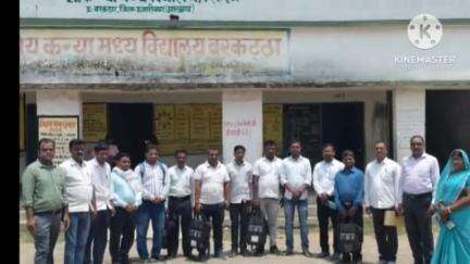 चलकुशा: सीआरसी कन्या मध्य विद्यालय बरकट्ठा में संकुल स्तरीय बैठक का आयोजन हुआ