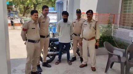 बासोदा: बासौदा के पुराने मेला मैदान के पास से पुलिस ने धारदार हथियार के साथ एक युवक को गिरफ्तार किया
