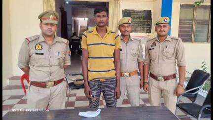 बबेरू: बबेरू कोतवाली पुलिस ने नाबालिग लड़की के साथ अश्लील हरकत करने वाले सगे मामा को गिरफ्तार कर जेल भेजा