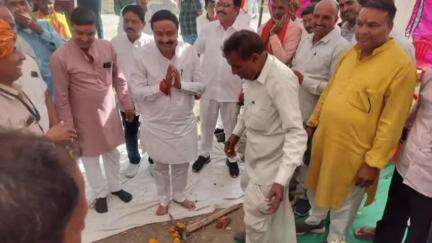 बड़नगर: विधायक जितेंद पंड्या ने विभिन्न गांवों में विकास कार्यों का भूमिपूजन और लोकार्पण किया