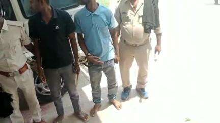गायघाट: गायघाट हनुमान नगर में चाकू से गोदकर युवक की हत्या, दो बदमाश गिरफ्तार, प्रेम प्रसंग में की गई थी हत्या