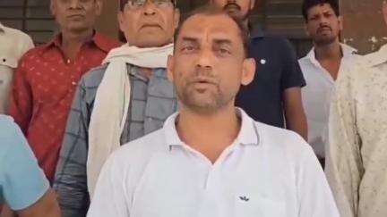 झाडोल: फलासिया तहसीलदार को मुस्लिम समाज ने पहलगाम आतंकवादी हमले की निंदा करते हुए सौंपा ज्ञापन