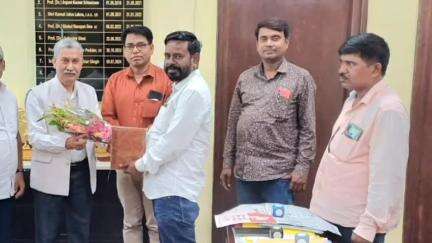 धनबाद/केंदुआडीह: धनबाद की सिंदरी विधानसभा की विधायक चंद्रदेव महतो ने BBMKU के कुलपति से की मुलाकात