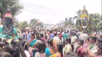 రాయదుర్గం: బొమ్మనహాల్‌లో అంగరంగ వైభవంగా శ్రీ వెంకటేశ్వర స్వామి రథోత్సవం