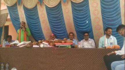 भुरभुसी के प्राचार्य को भावभीनी विदाई, 42 वर्षों की सेवा के बाद प्रभारी प्राचार्य हुए सेवानिवृत्त
