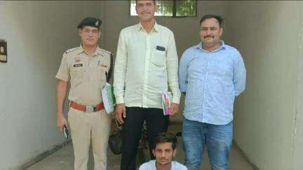 अटेली: साइबर ठगी में खाता देने वाले आरोपी को नारनौल पुलिस ने किया गिरफ्तार