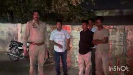 बिधूना: कमलपुर गांव निवासी युवक ने पेड़ से फांसी लगाकर आत्महत्या की, मौके पर पहुंची पुलिस जांच में जुटी