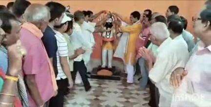 बेरमो: संडे बाजार में भगवान परशुराम की जयंती धूमधाम से मनाई गई, नवनिर्मित मंदिर में मूर्ति प्राण प्रतिष्ठा के लिए कमेटी बनाई गई