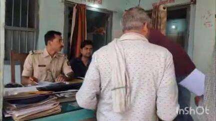 शंभूगंज: जयपुर जीआरपी थाना की पुलिस शंभूगंज पहुंची, आरोपी दीपक पासवान की गिरफ्तारी के लिए छापेमारी की
