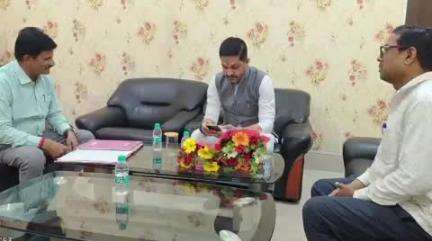 बेरमो: फुसरो के झब्बू सिंह मेमोरियल इंटर कॉलेज शशि निकाय की बैठक में बेरमो विधायक शामिल हुए