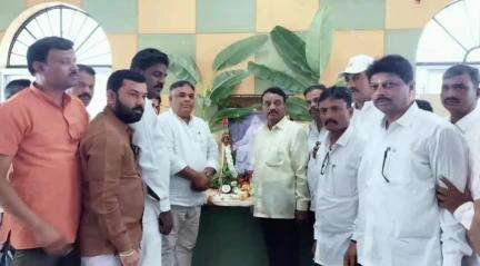 ಶಿಗ್ಗಾಂವ: ಪಟ್ಟಣದ ತಹಶೀಲ್ದಾರ್ ಕಾರ್ಯಾಲಯದಲ್ಲಿ ಬಸವಣ್ಣ ಜಯಂತಿ ಆಚರಣೆ, ಶಾಸಕ ಪಠಾಣ್ ಭಾಗಿ