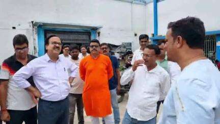 লালগোলা: লালগোলাবাসীর বহু প্রতীক্ষিত স্বপ্নপূরণ: অডিটোরিয়াম নির্মাণের কাজের সূচনা করলেন বিধায়ক মোহাম্মদ আলী সাহেব