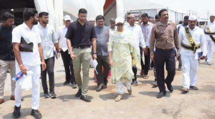 తాడికొండ: అమరావతి రాజధానికి ప్రధాని నరేంద్ర మోడీ రానున్న నేపథ్యంలో ఏర్పాట్లను పరిశీలించిన జిల్లా కలెక్టర్ ఎస్. నాగలక్ష్మి