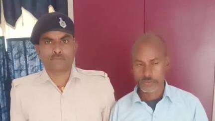 घाट कुसुंभा: कोरमा थाना क्षेत्र से एक शराबी और एक वारंटी को गिरफ्तार कर जेल भेजा गया