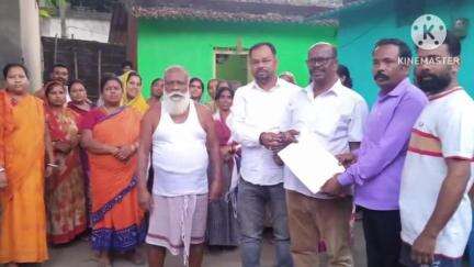 आदित्यपुर गम्हरिया: हरिजन बस्ती में जल संकट को लेकर दलित समाज की बैठक, JMM नेताओं ने सहयोग का आश्वासन दिया